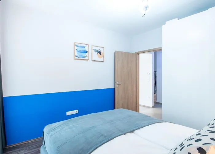 Very - Free Parking - Balcony